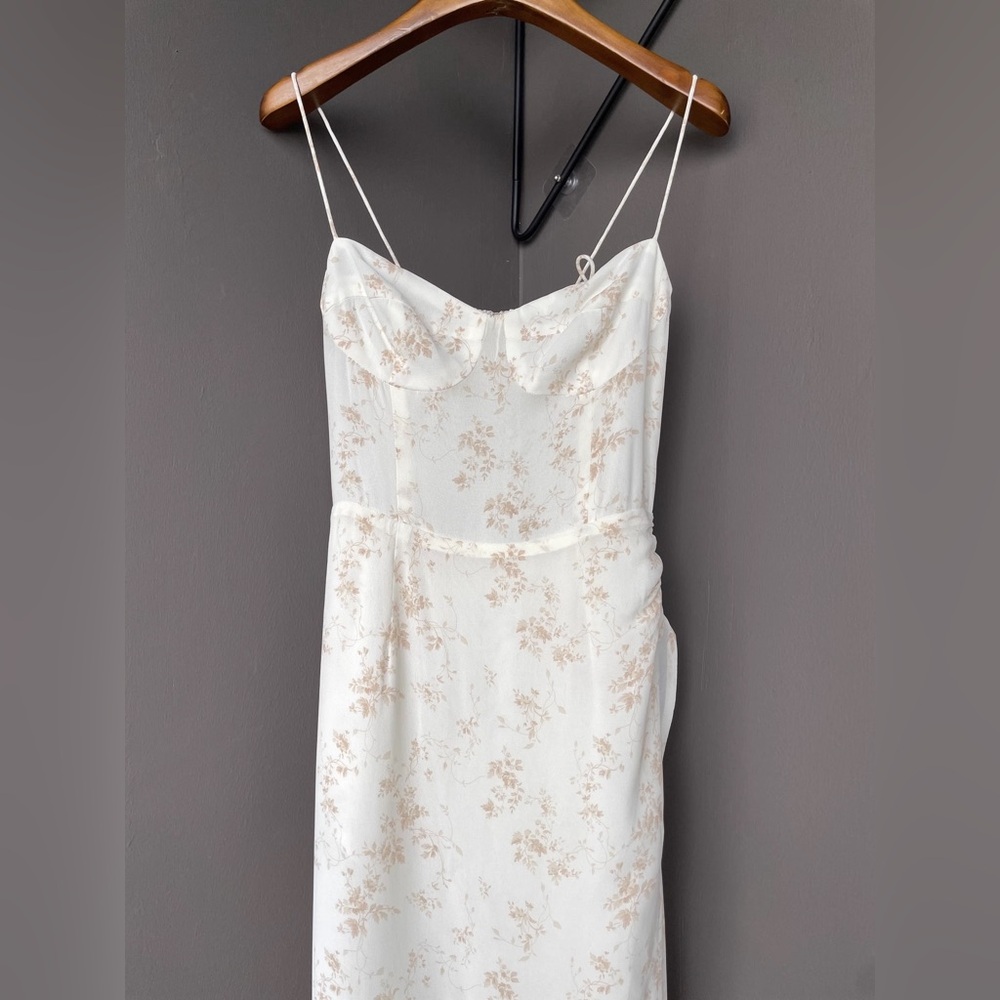 Reformation Kourtney Dress | Neutrals 🎉SALE🎀 last one - Picture 5 of 7